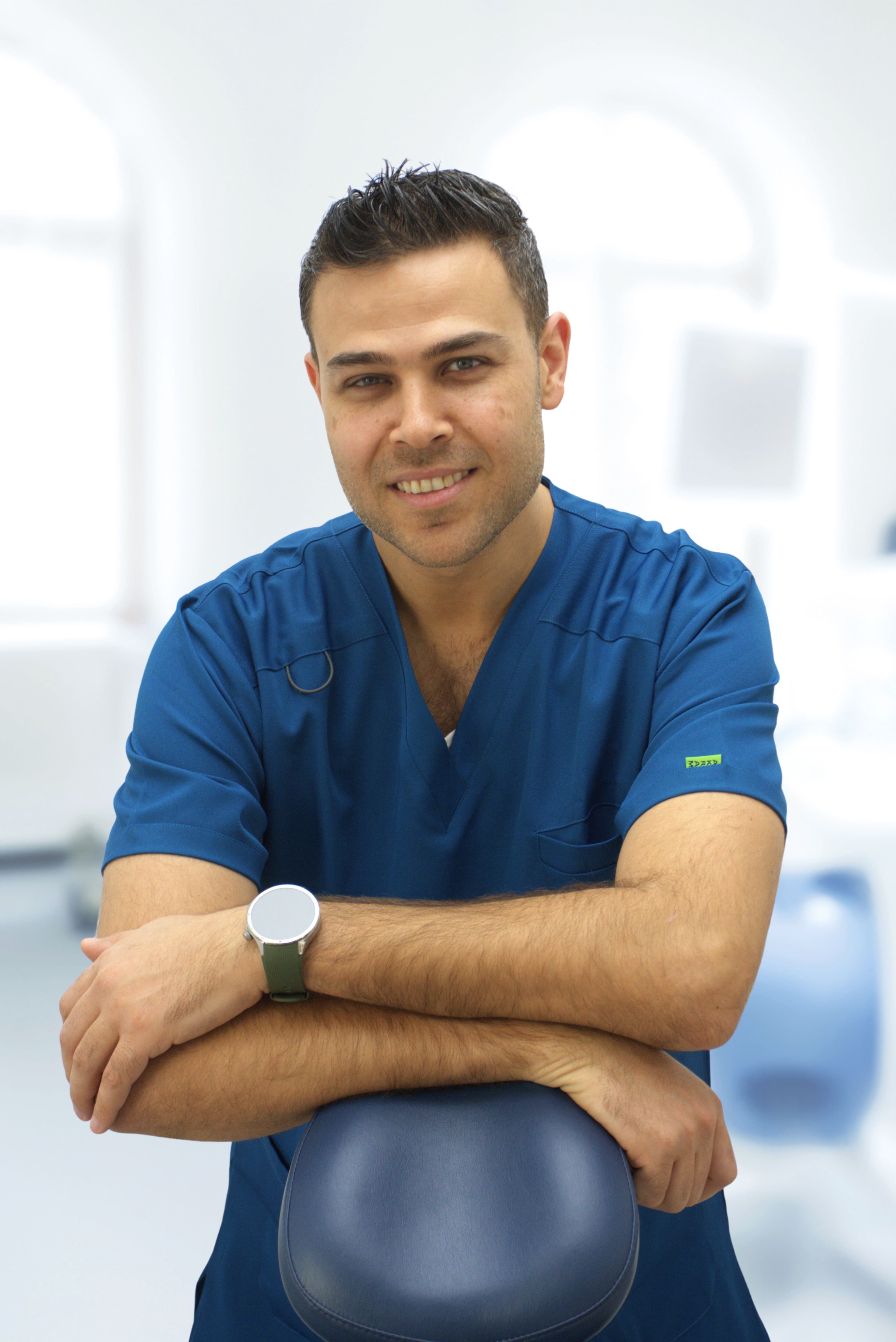 dr. Waseem Habashi — specialist in restorative and cosmetic dentistry